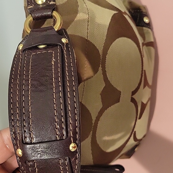 110.Coach should bag - Picture 10 of 15